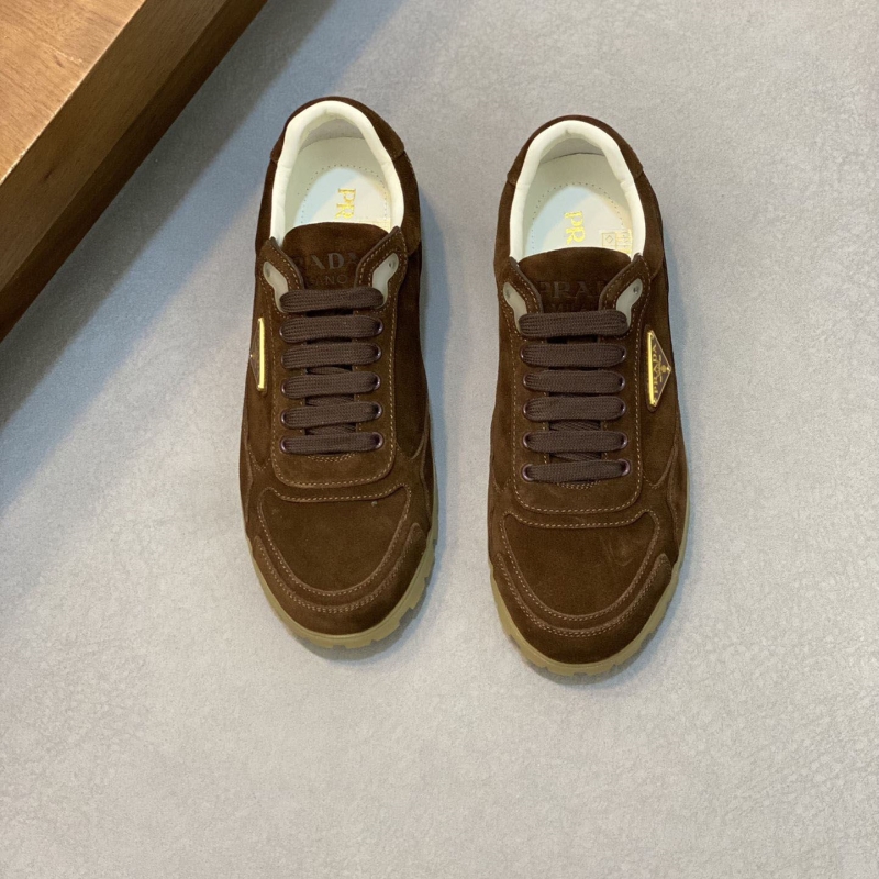 Pra*a casual shoes